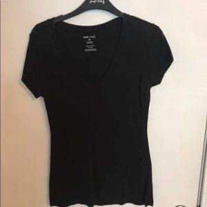 Black neck t-shirt by Wet seal Size Medium